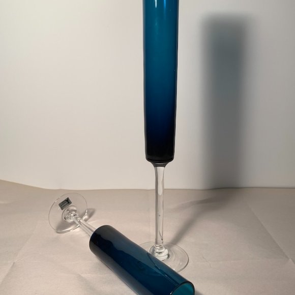 Two Gorgeous long-stemmed glass Vases, sizes 8" and 12", Marine Blue - Picture 6 of 10